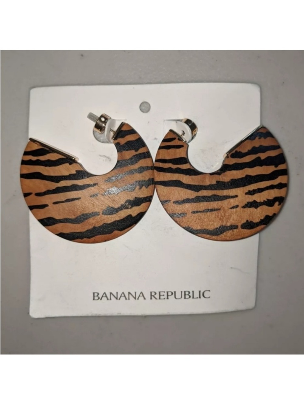 Banana Republic Natural
Striped Bamboo Style Earrings.